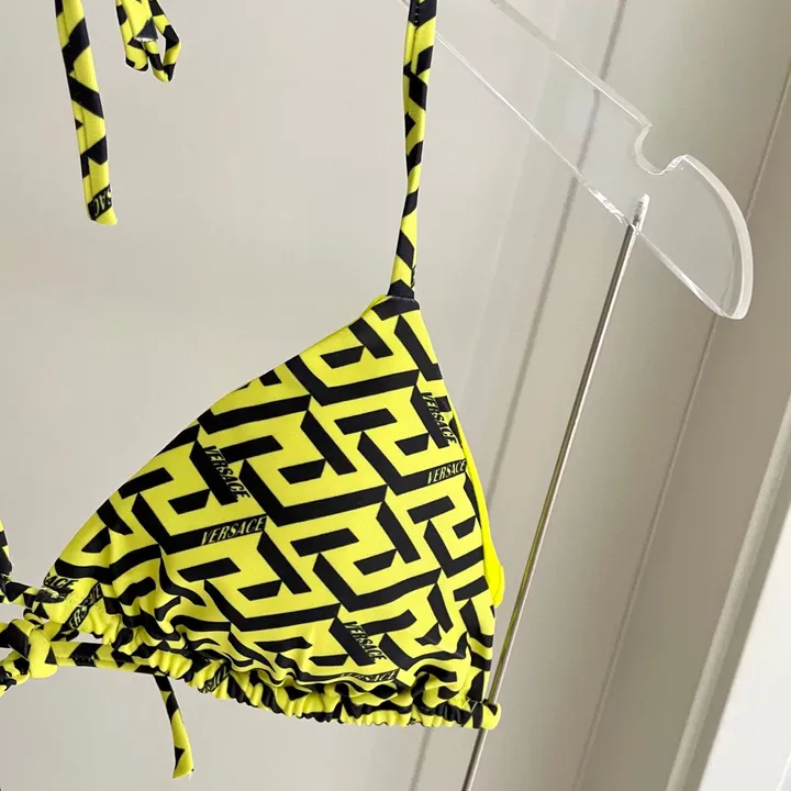 スーパーコピー シュプリーム 水着