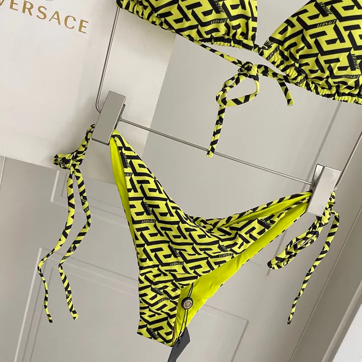 スーパーコピー シュプリーム 水着