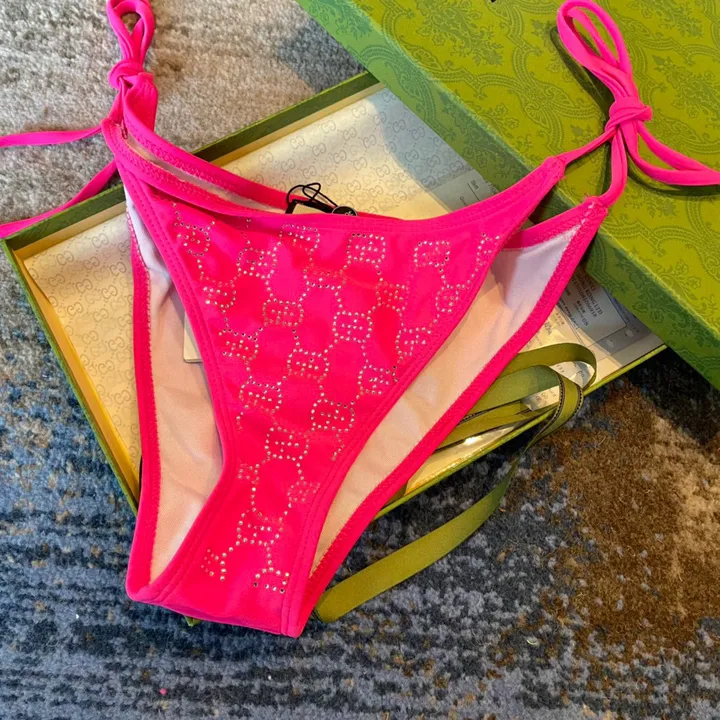 スーパーコピー グッチ 水着