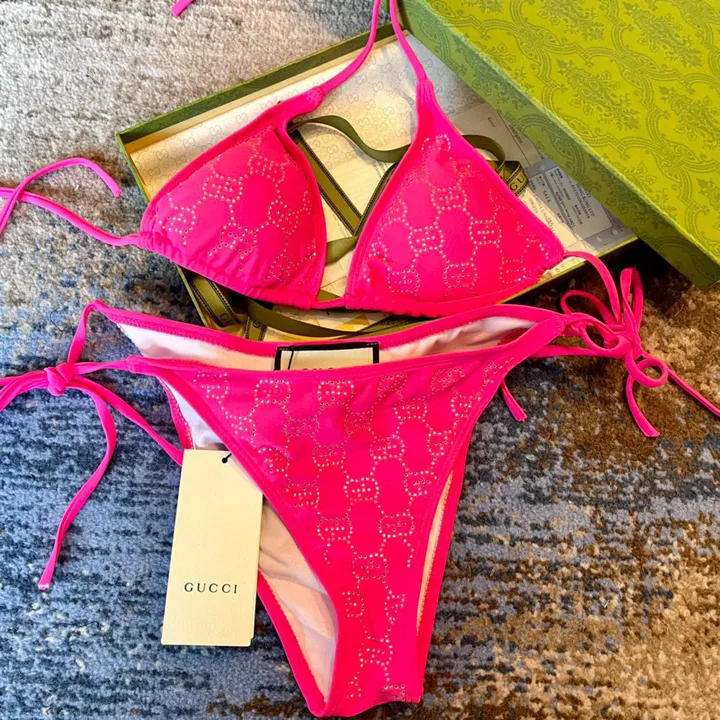 スーパーコピー グッチ 水着