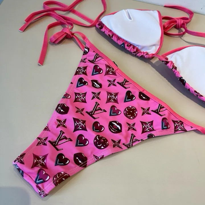 スーパーコピー シャネル 水着