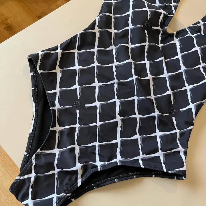 スーパーコピー シャネル 水着