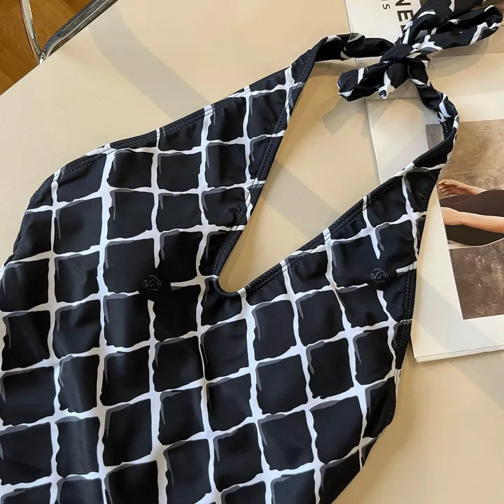 スーパーコピー シャネル 水着