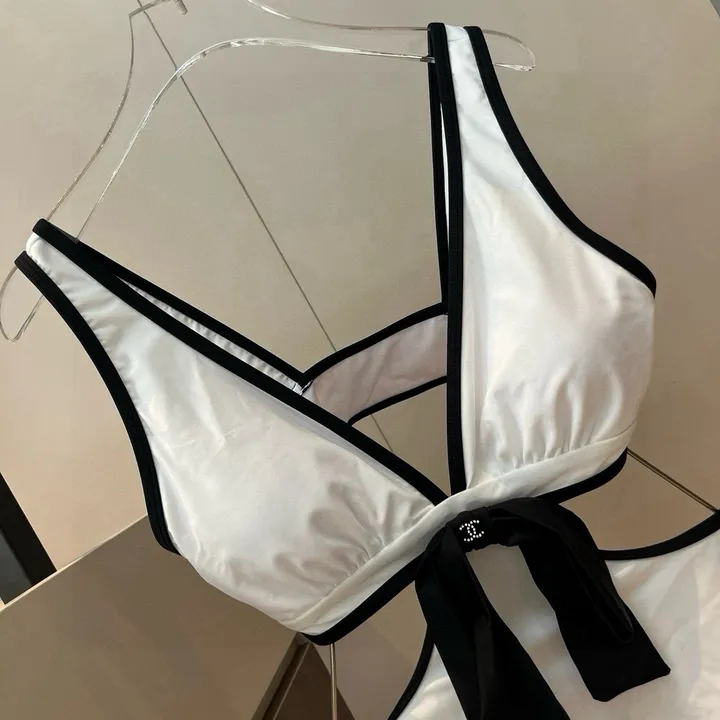 スーパーコピー シャネル 水着