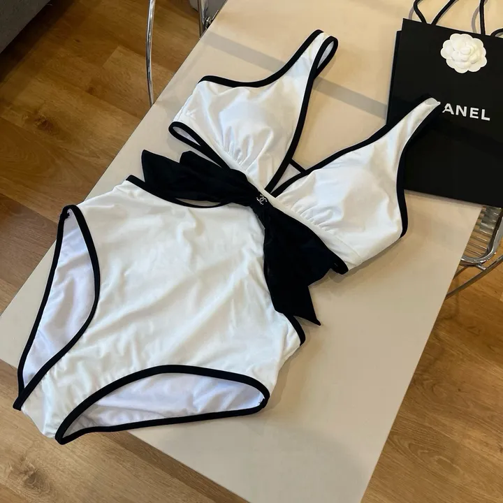 スーパーコピー シャネル 水着