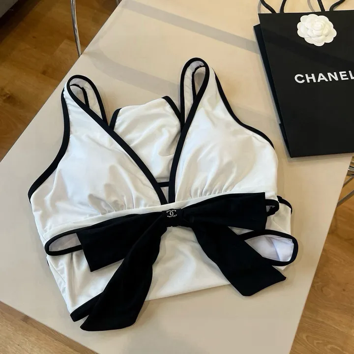 スーパーコピー シャネル 水着