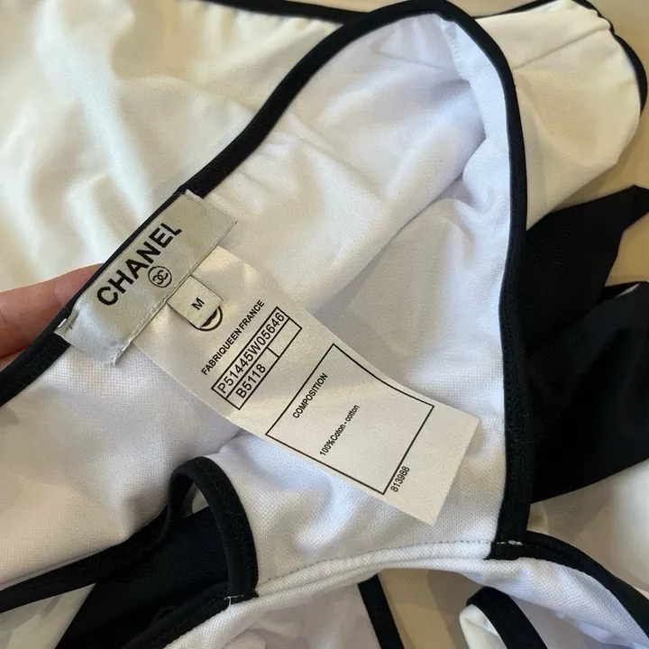 スーパーコピー シャネル 水着