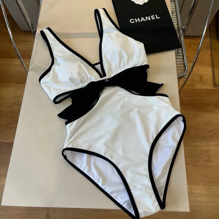 スーパーコピー シャネル 水着