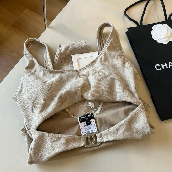 スーパーコピー シャネル 水着