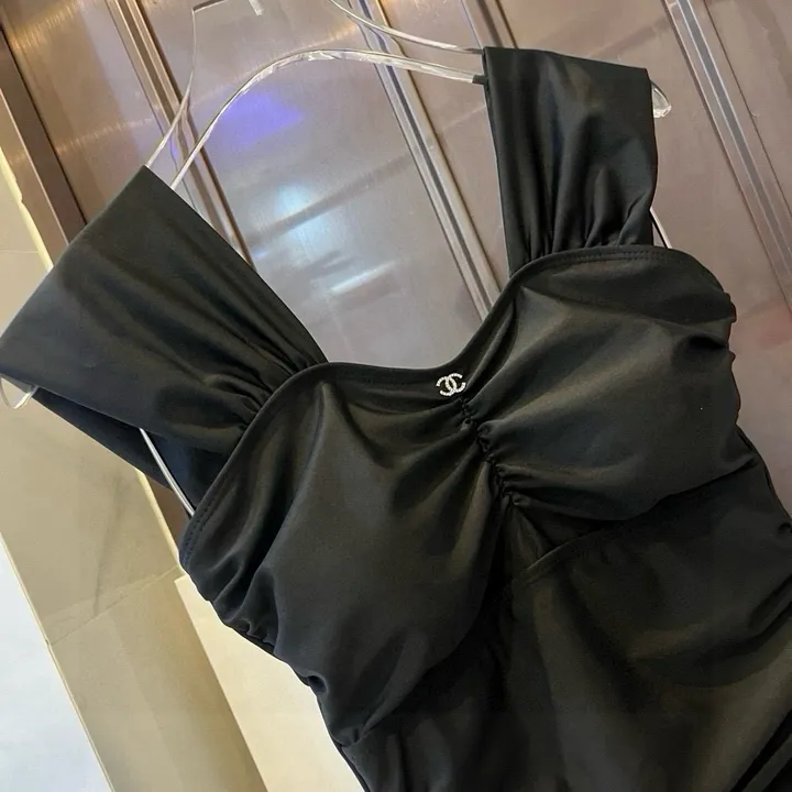 スーパーコピー シャネル 水着