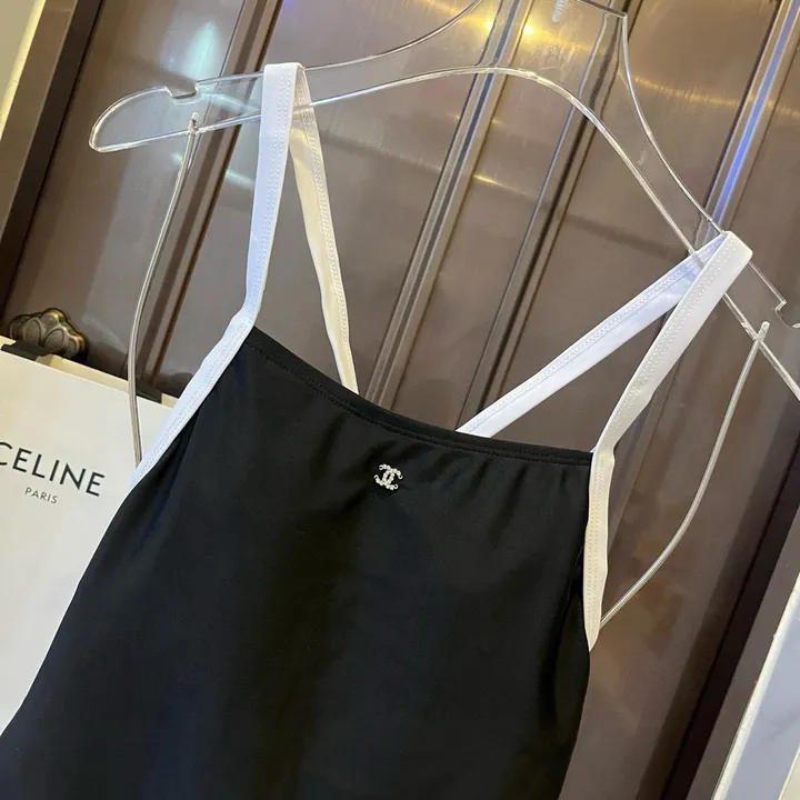 スーパーコピー シャネル 水着