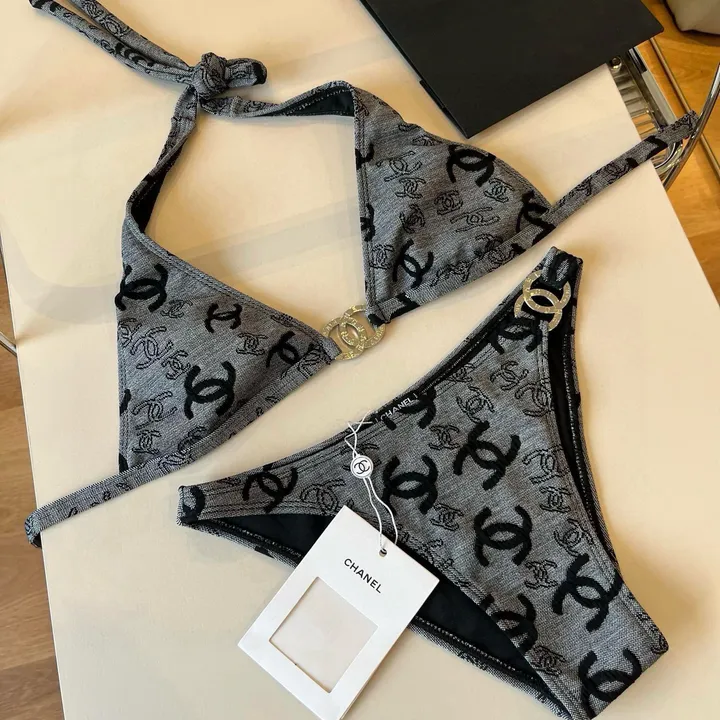 スーパーコピー シャネル 水着