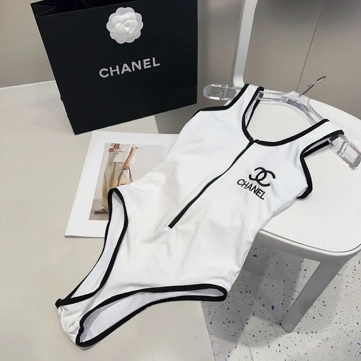 スーパーコピー シャネル 水着