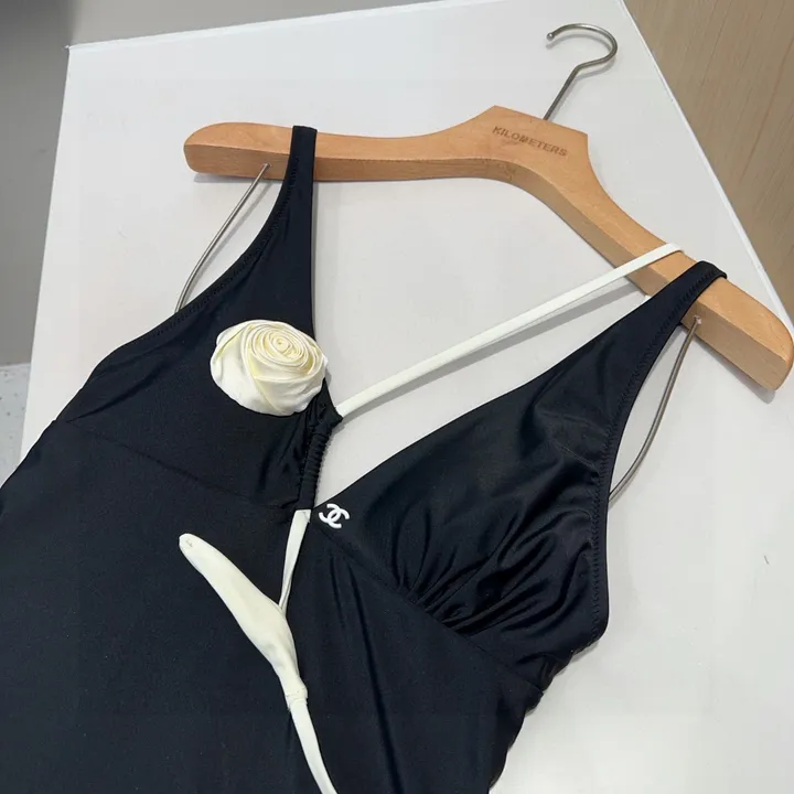 スーパーコピー シャネル 水着