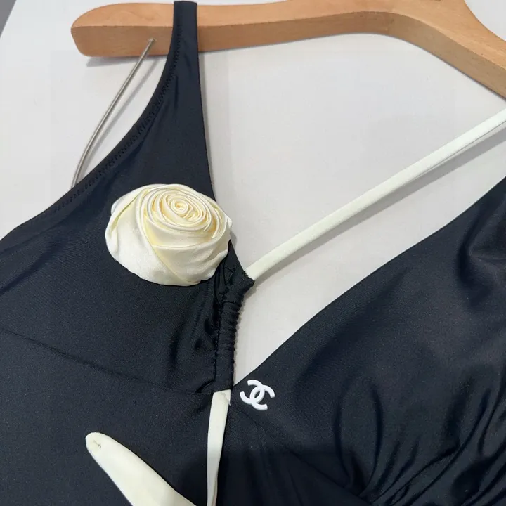 スーパーコピー シャネル 水着