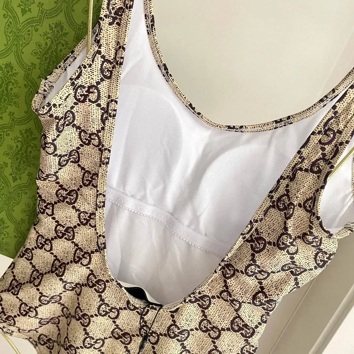 スーパーコピー グッチ 水着