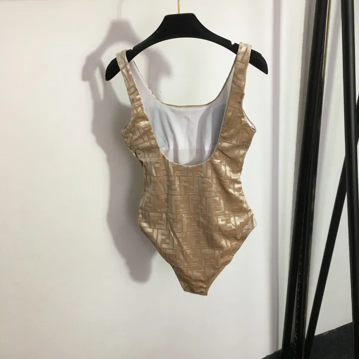 スーパーコピー フェンディ 水着