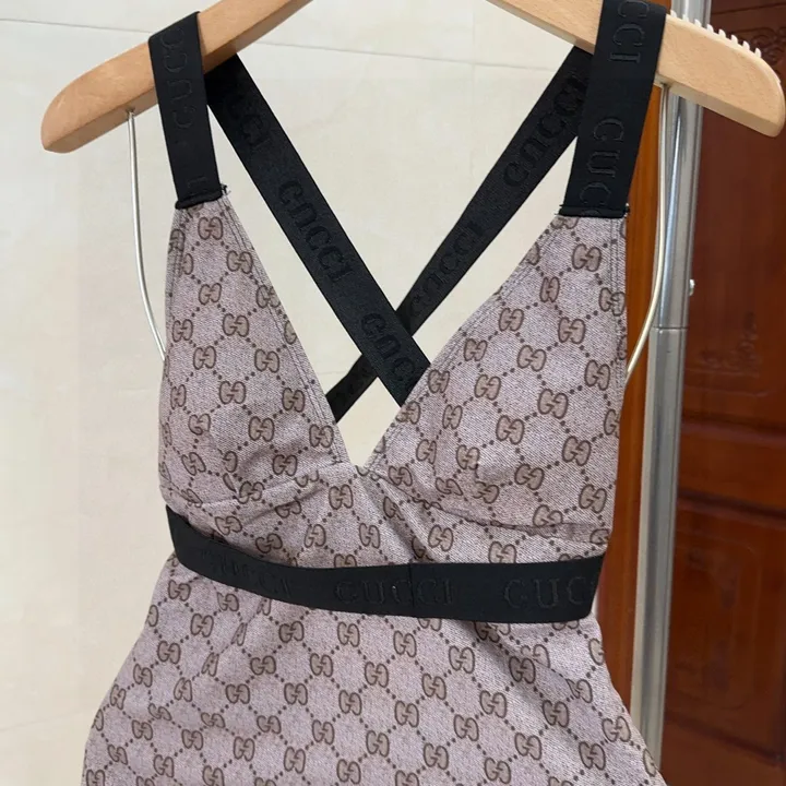 スーパーコピー グッチ 水着