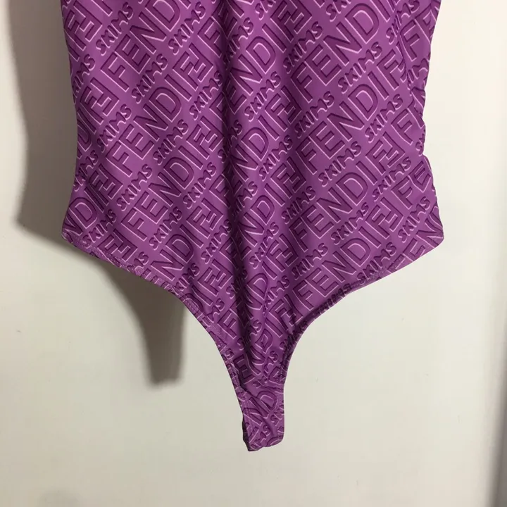 スーパーコピー フェンディ 水着