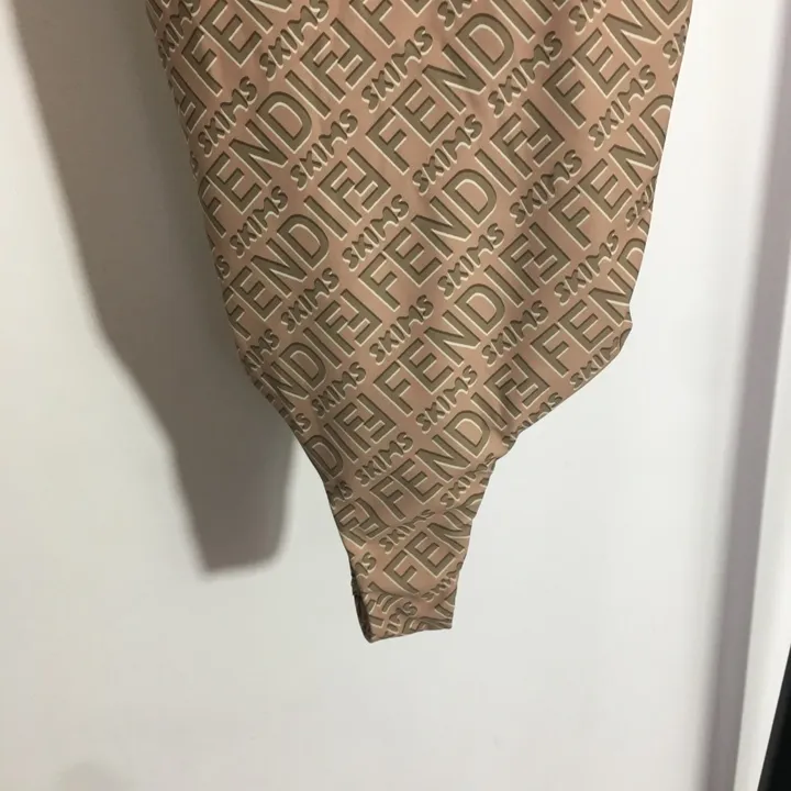 スーパーコピー フェンディ 水着