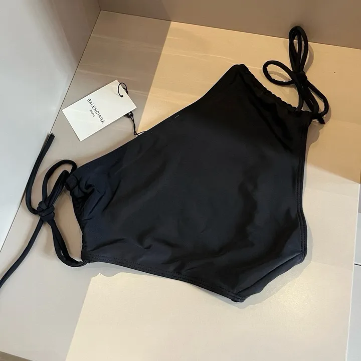 スーパーコピー セリーヌ 水着