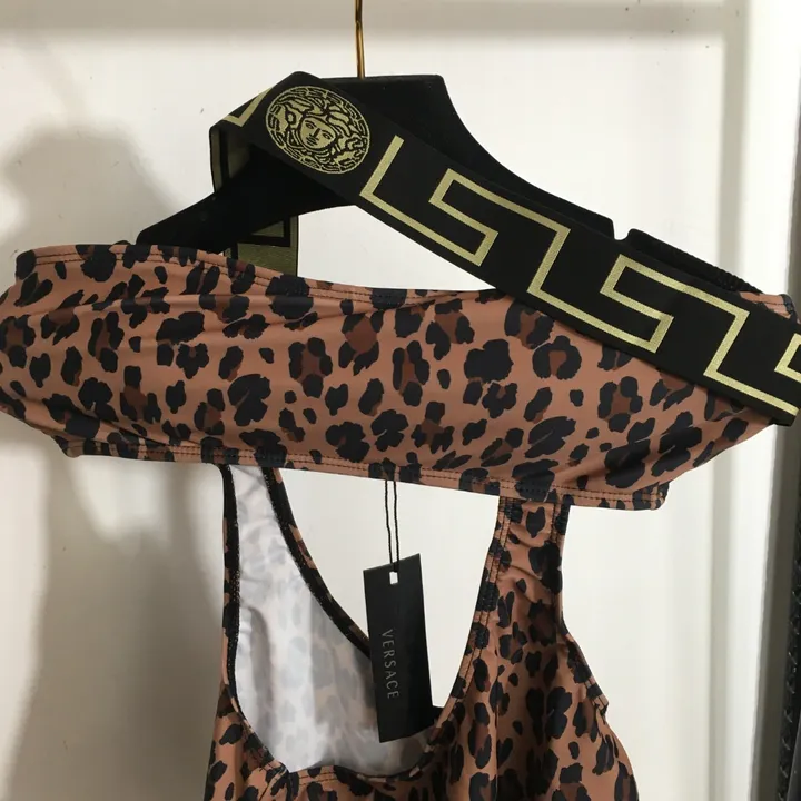 スーパーコピー ヴェルサーチ 水着