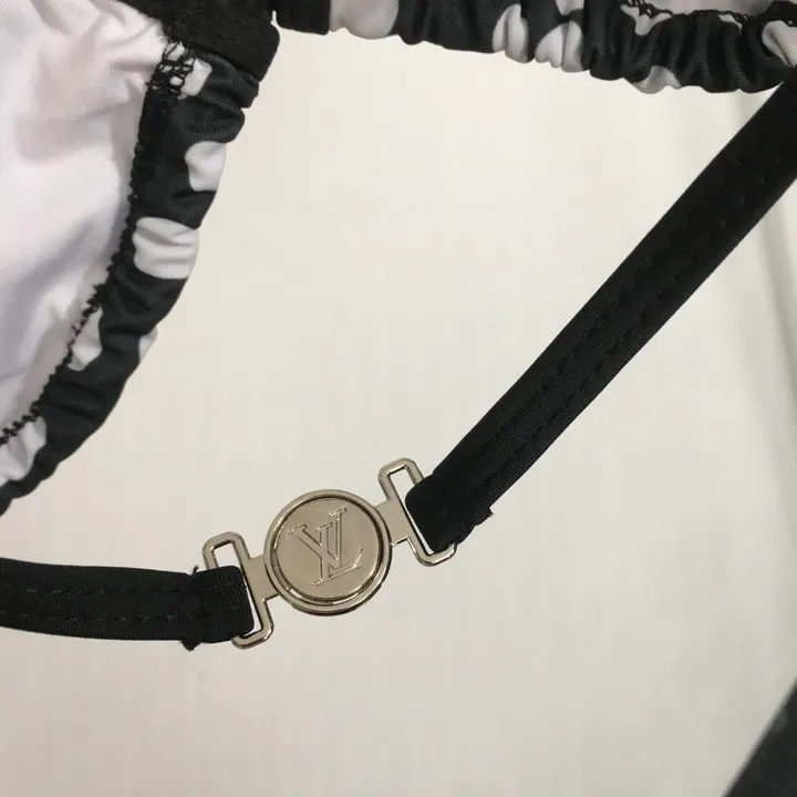 スーパーコピー シャネル 水着