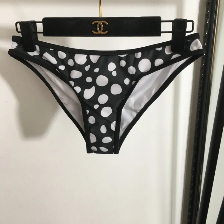 スーパーコピー シャネル 水着