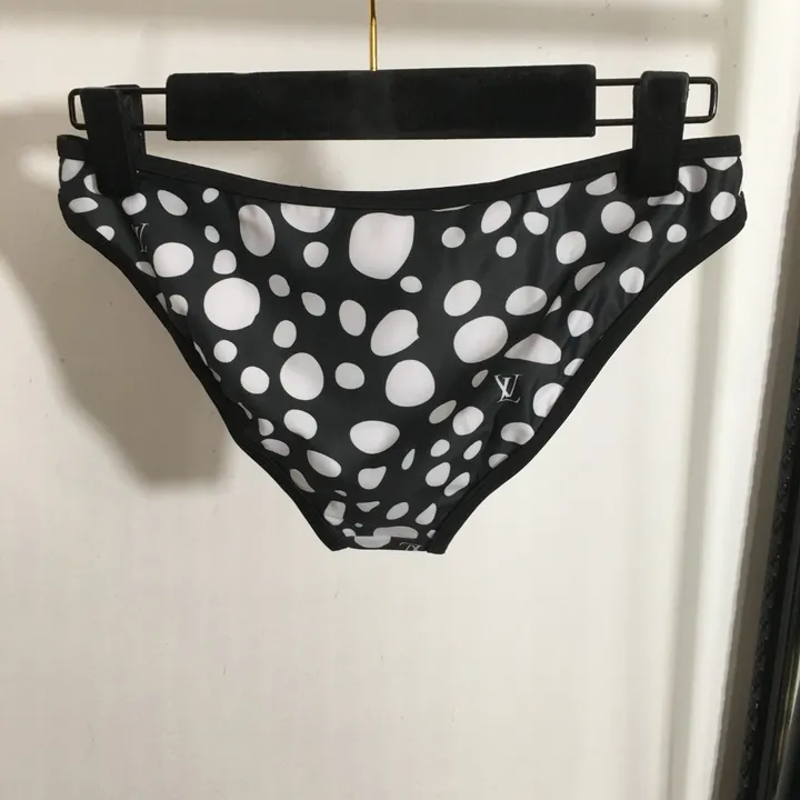 スーパーコピー シャネル 水着