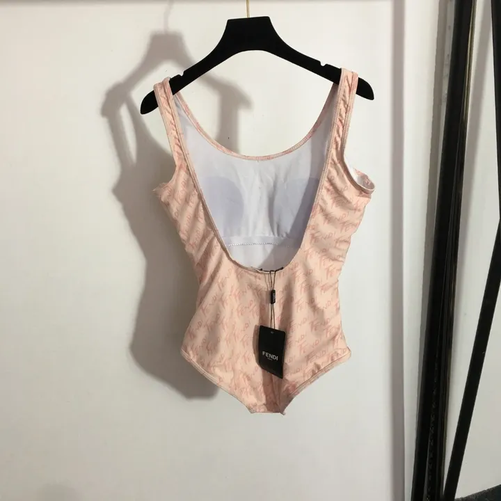 スーパーコピー フェンディ 水着