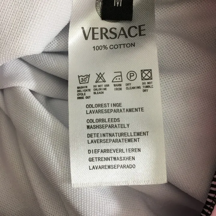 スーパーコピー シュプリーム 水着