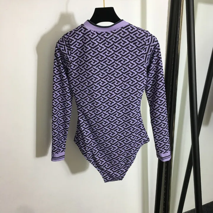 スーパーコピー シュプリーム 水着