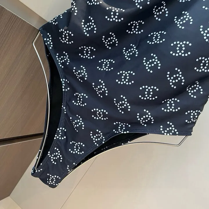 スーパーコピー シャネル 水着