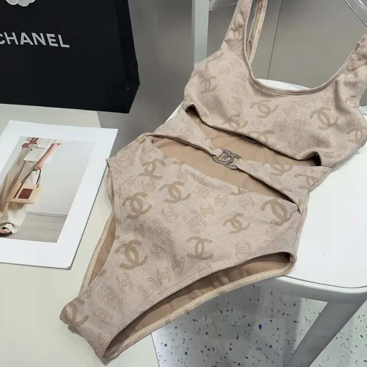 スーパーコピー シャネル 水着