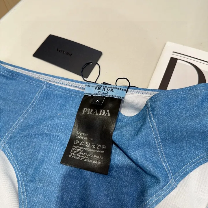 スーパーコピー バレンシアガ 水着