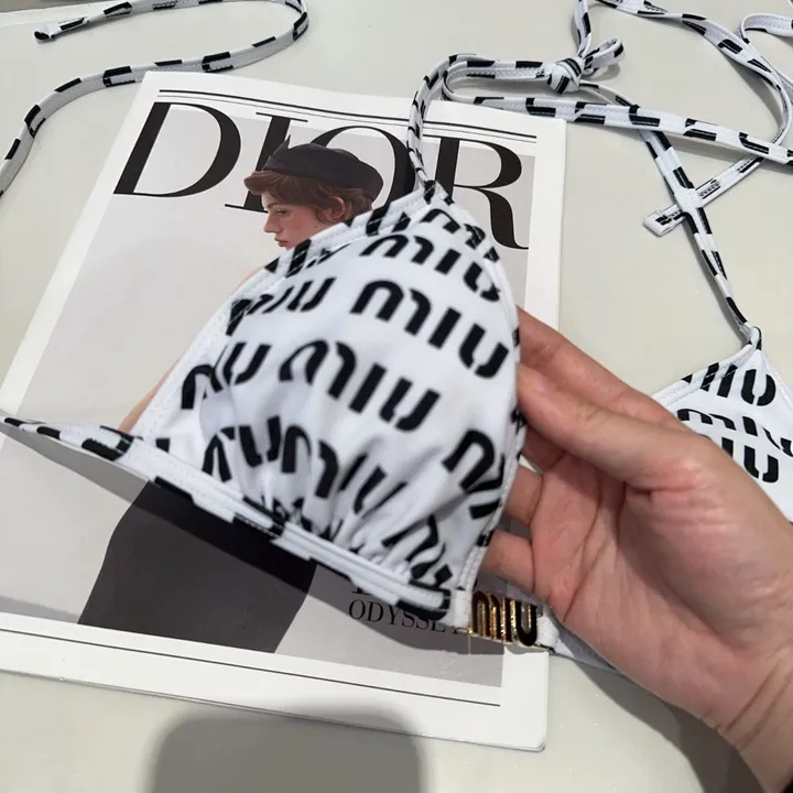 スーパーコピー シャネル 水着