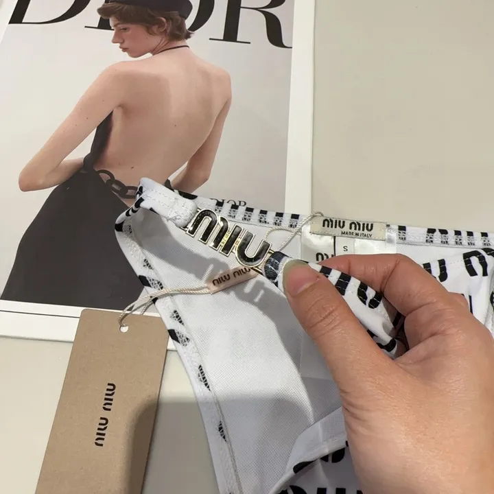 スーパーコピー シャネル 水着