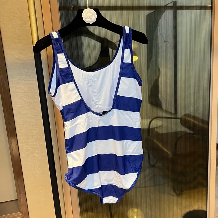 スーパーコピー グッチ 水着