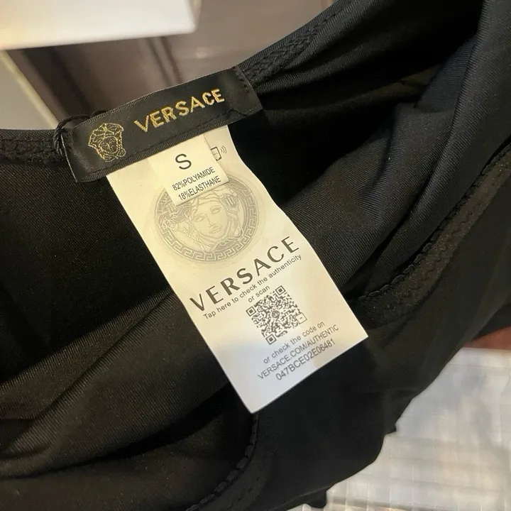 スーパーコピー シュプリーム 水着