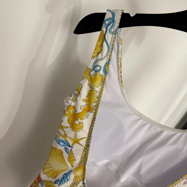 スーパーコピー シュプリーム 水着