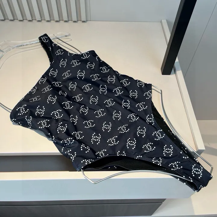 スーパーコピー シャネル 水着