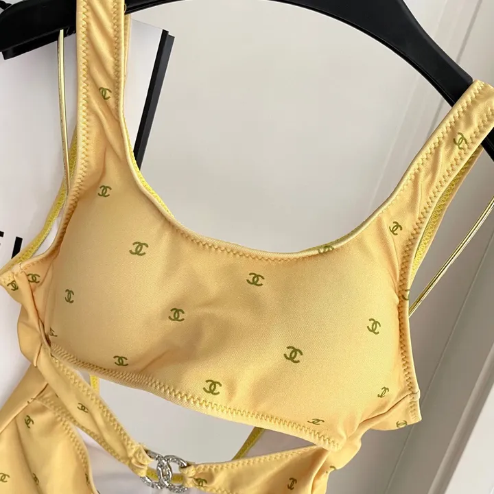 スーパーコピー シャネル 水着