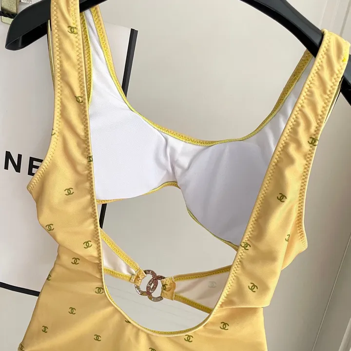 スーパーコピー シャネル 水着