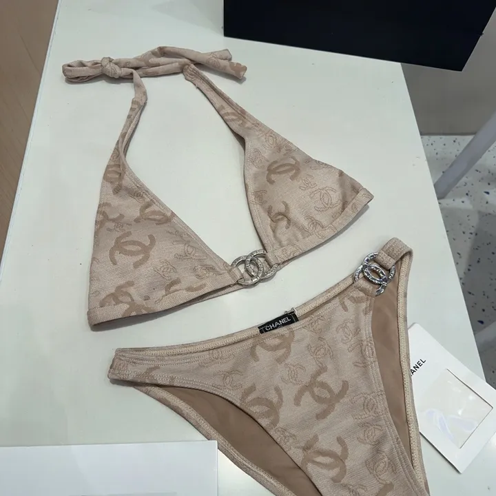 スーパーコピー シャネル 水着