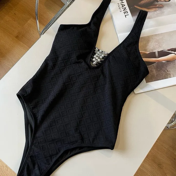 スーパーコピー シャネル 水着