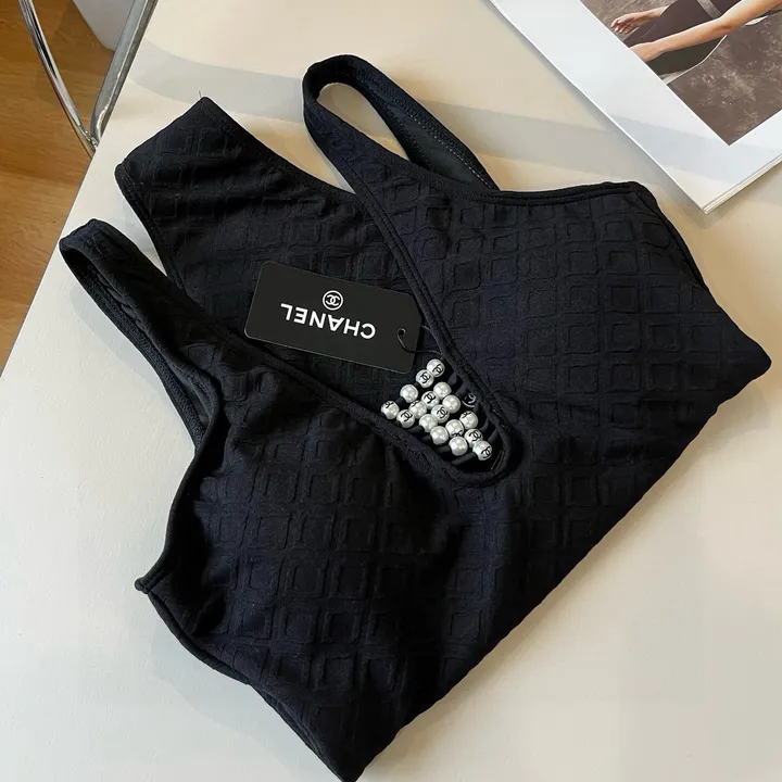 スーパーコピー シャネル 水着