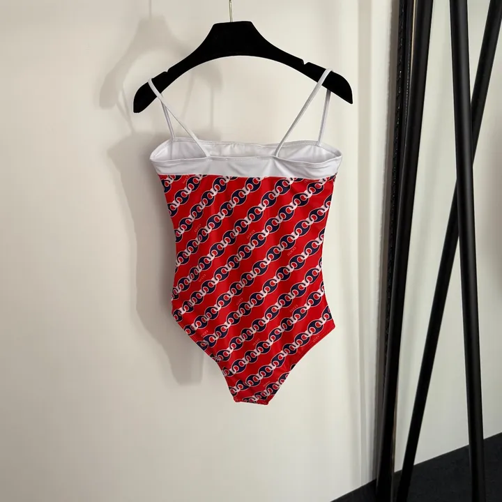 スーパーコピー グッチ 水着