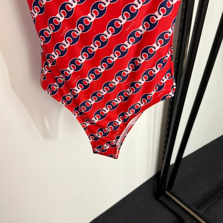 スーパーコピー グッチ 水着