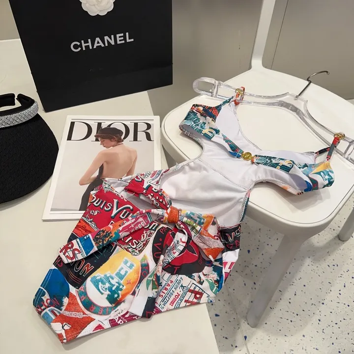 スーパーコピー シャネル 水着