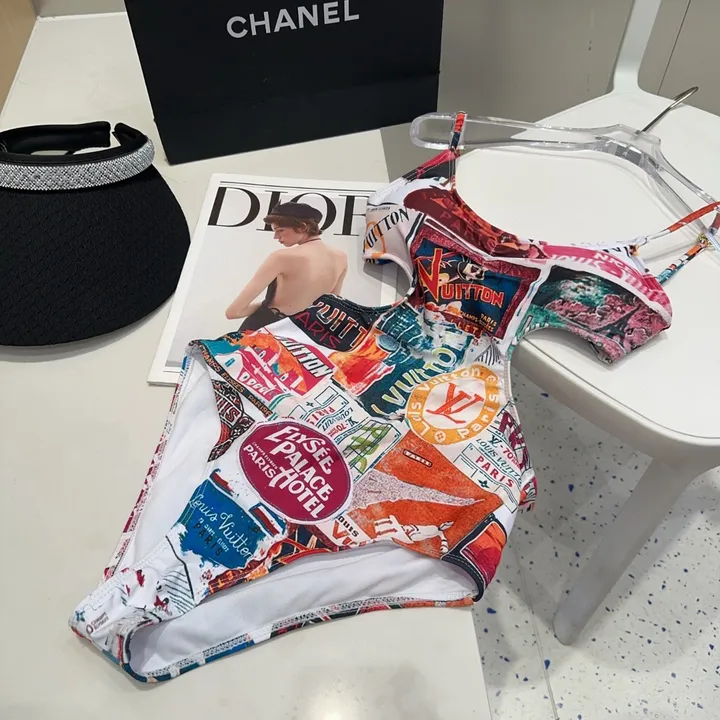 スーパーコピー シャネル 水着